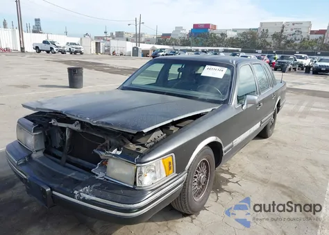 1994 Lincoln Town Car Cartier from USA, damaged, VIN 1LNLM83W1RY736388